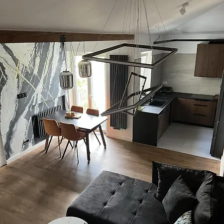 Apartman Quiet & Comfort Flat In Perfect Location